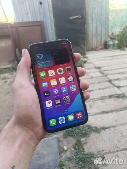 iPhone Xr, 64 ГБ