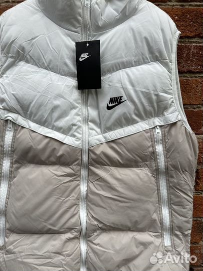 Жилетка Nike Windrunner