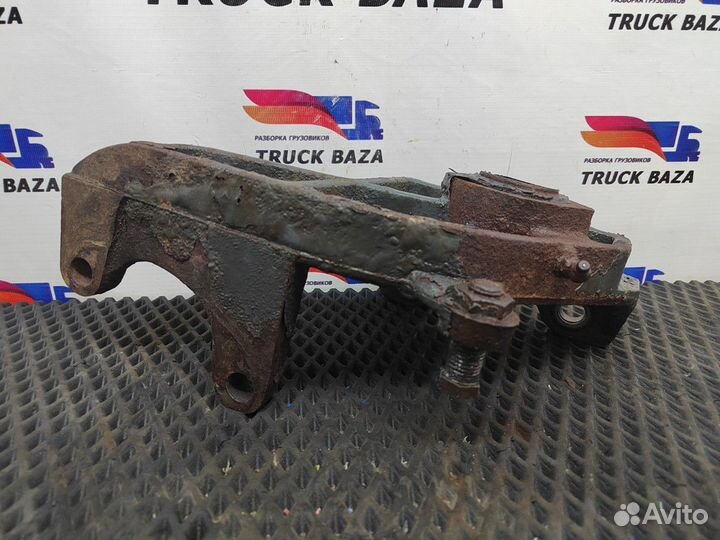 2026649 Кронштейн энергоаккумулятора правый