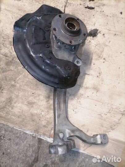 Кулак передний правый Audi A6 C6 AUK JER 2007