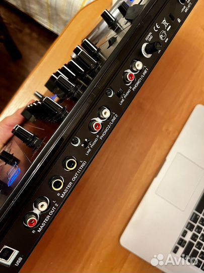 Dj контроллер Pioneer XDJ Aero