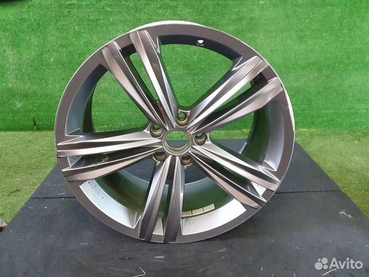 Диск литой R19 VW Tiguan 2 (2016-н.в.)