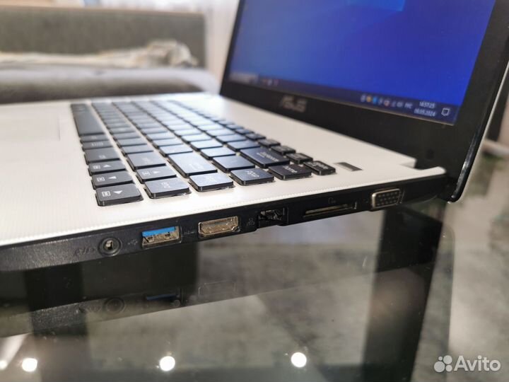 Ноутбук asus