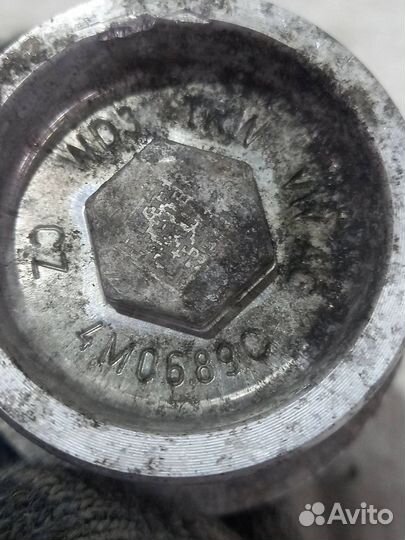 Шаровая опора Volkswagen Touareg 3