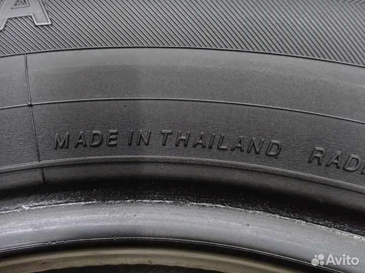 Yokohama BluEarth E75 215/60 R16 95V
