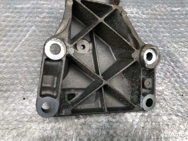 Кронштейн двигателя левый BMW 3 E92N 328xi N51