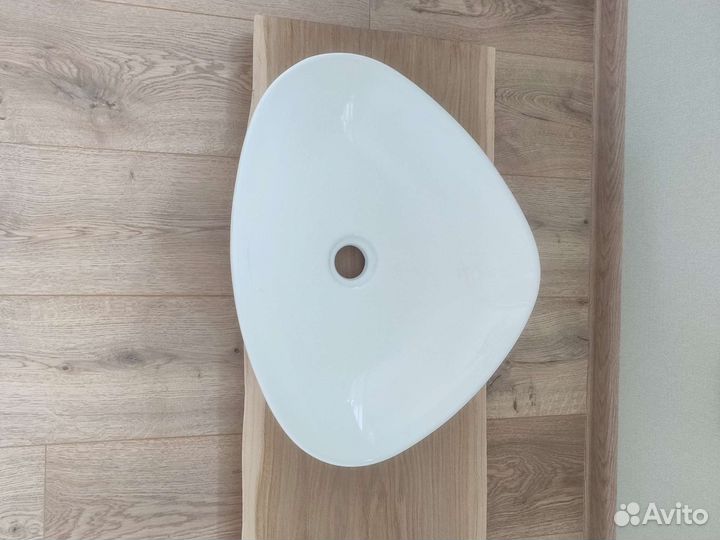 Раковина накладная