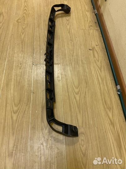 Кронштейн бампера Passat B6 Sedan