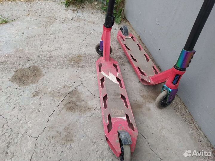 Трюковой самокат pixel