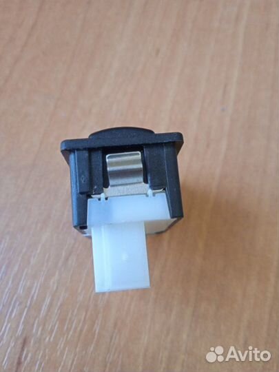 Кнопка открывания багажника Bmw 5 G30 B47D20A 2017