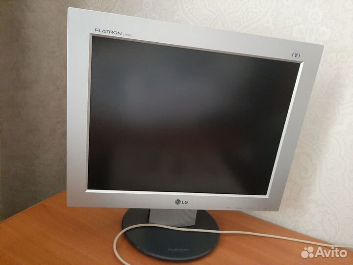 Продается монитор lg flatron L153OS