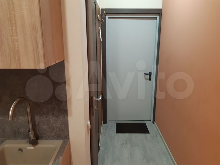 Комната 17 м² в 4-к., 1/5 эт.