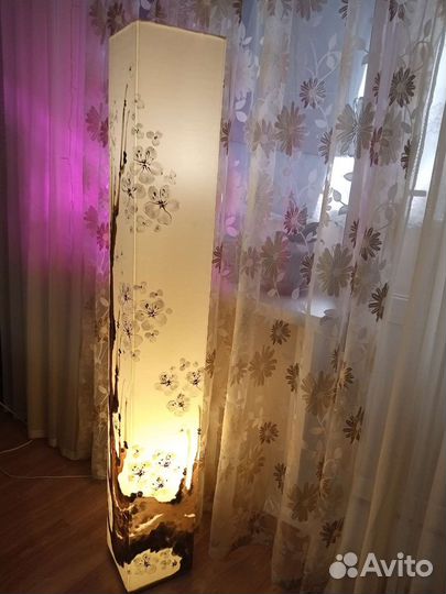 Лампа напольная