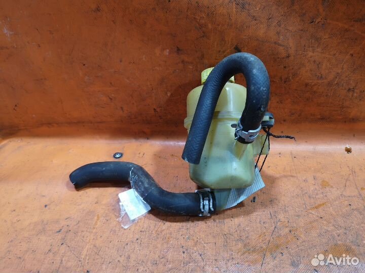 Бачок гура Mazda Familia s-wagon BJ5W