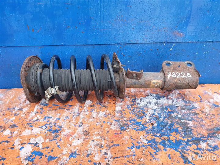 Стойка передняя правая Ford Mondeo 5 2014-2019