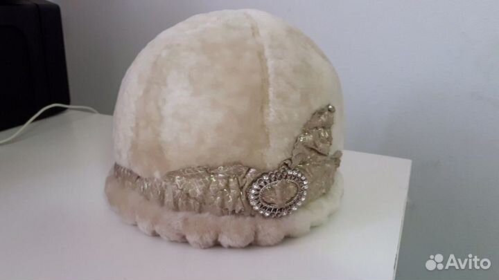 Мутоновая женская шапка