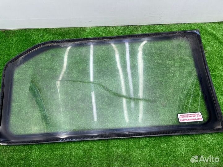 Стекло боковое заднее левое Ford Transit 8 MK8