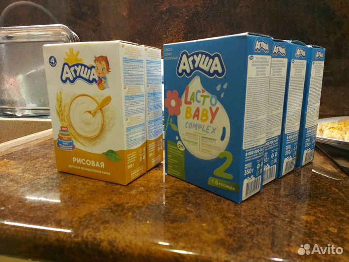 Сухая молочная смесь Агуша 2 и каши Агуша