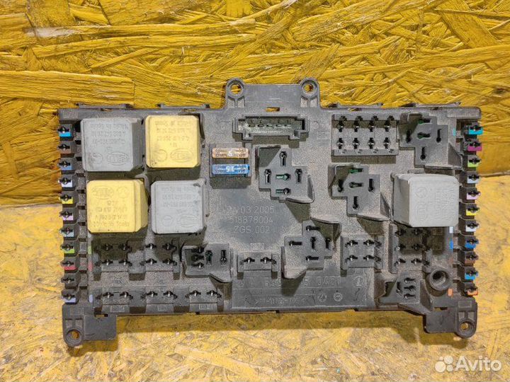 Блок предохранителей Mercedes Viano W639 OM 646