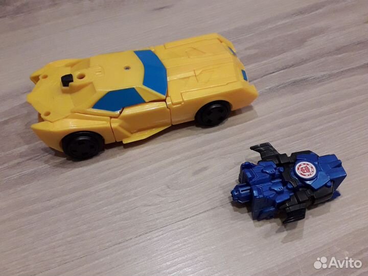 Трансформер Бамблби