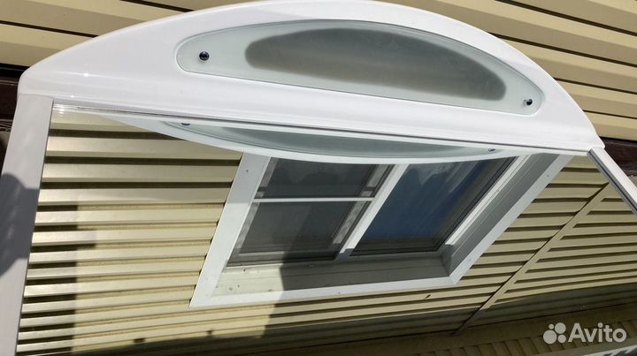 Большое зеркало с подсветкой