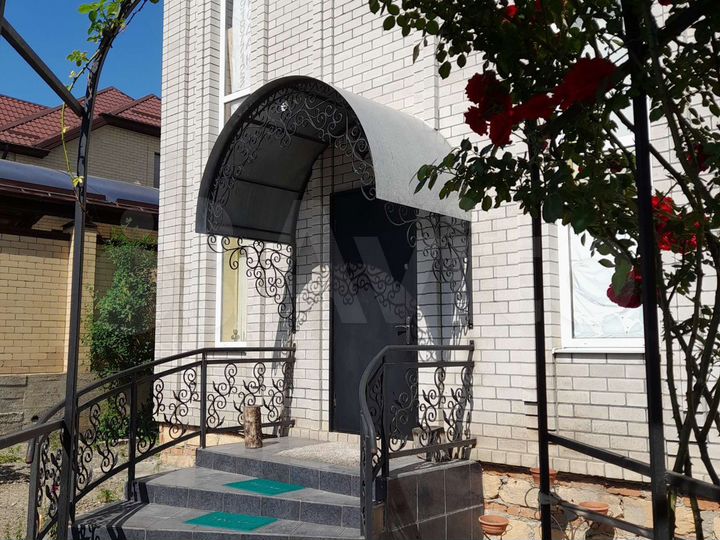 Дом 235 м² на участке 10 сот.