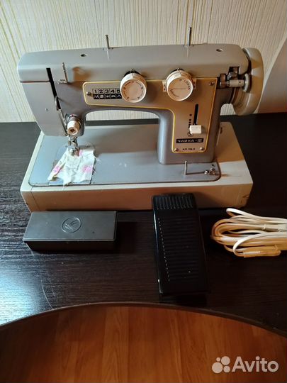 Швейная машинка 