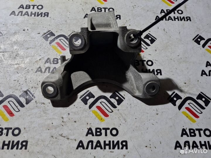 Несущий кронштейн двигателя правый Bmw Hybrid 7