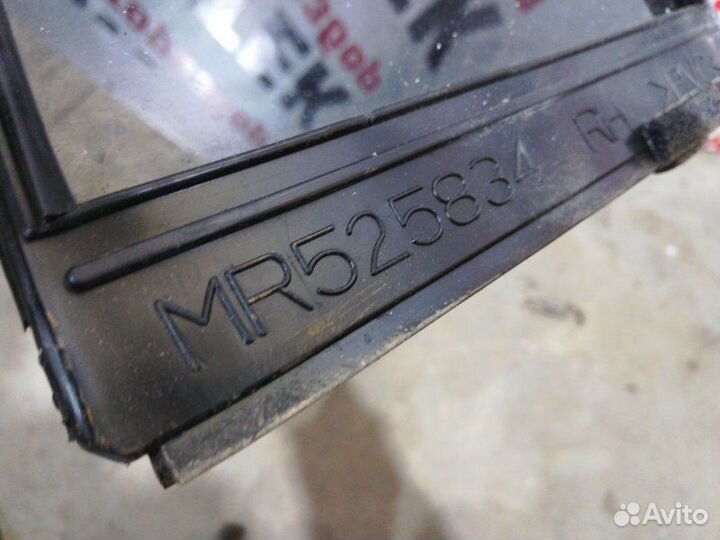 Форточка двери задняя правая Mitsubishi Lancer 9