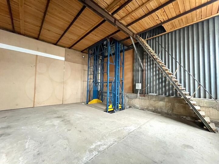 Склад, 870 м²