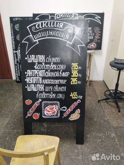 Художник-декоратор. Педагог. Керамист