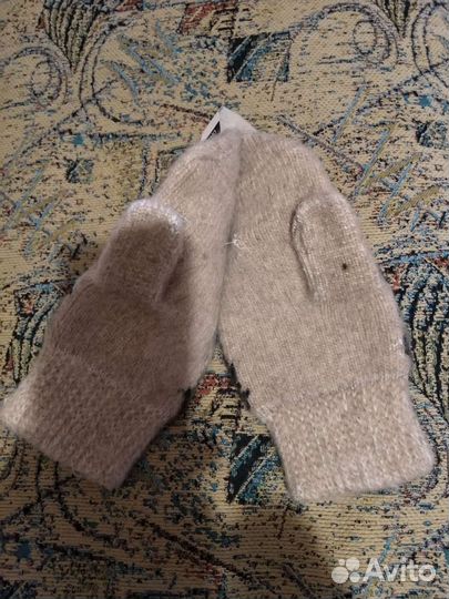 Варежки женские