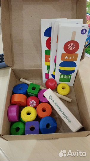 Развивающие игрушки. пирамидка фантазия