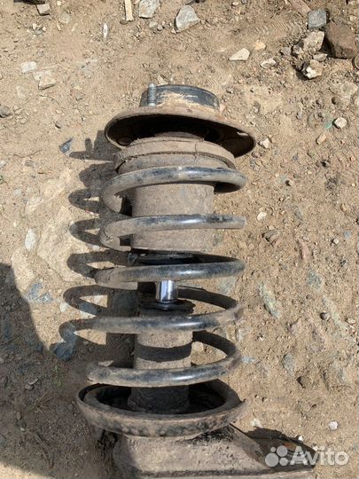 Поворотный кулак передний левый chevrolet lanos