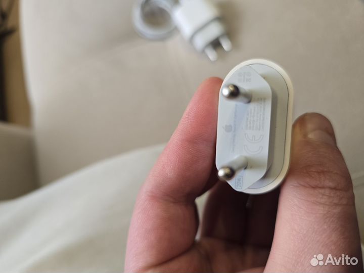 Оригинал. Зарядное устройство Apple 20W USB-C