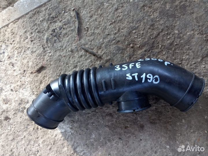 Патрубок воздушный Toyota Carina/Caldina/Corona