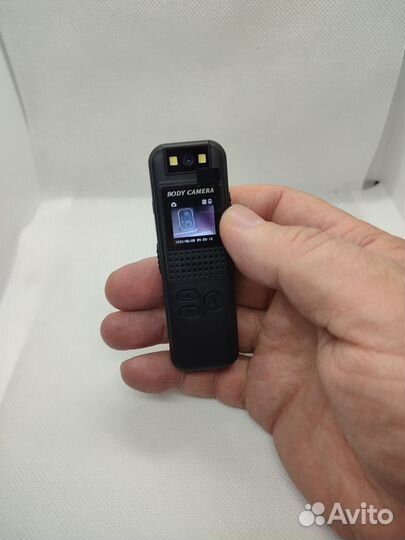 Нагрудная fullhd мини камера с экраном