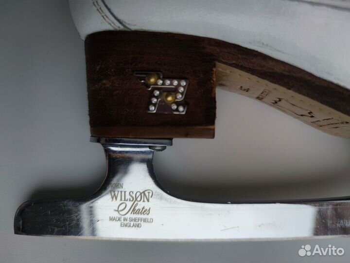 Коньки для фигурного катания Risport Royal 23.5