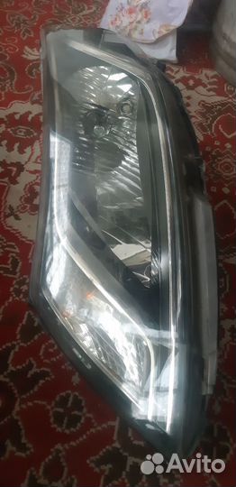 Фара передняя левая