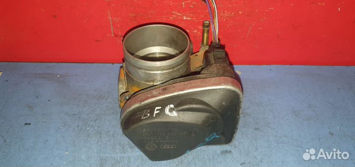 Заслонка дросcельная Volkswagen Audi Skoda