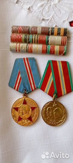 Победа,Аврора.медали монеты 1965,67,2005 г 11 штук