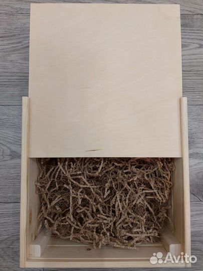 Деревянный подарочный бокс с наполнителем