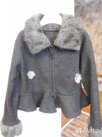 Куртка на девочку