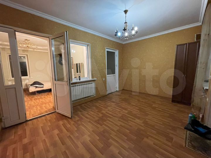 3-к. квартира, 100 м², 1/1 эт.