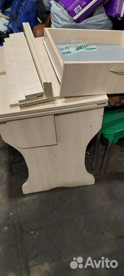 Кухонный стол