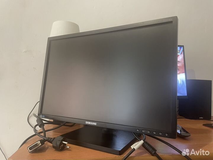 Монитор Samsung