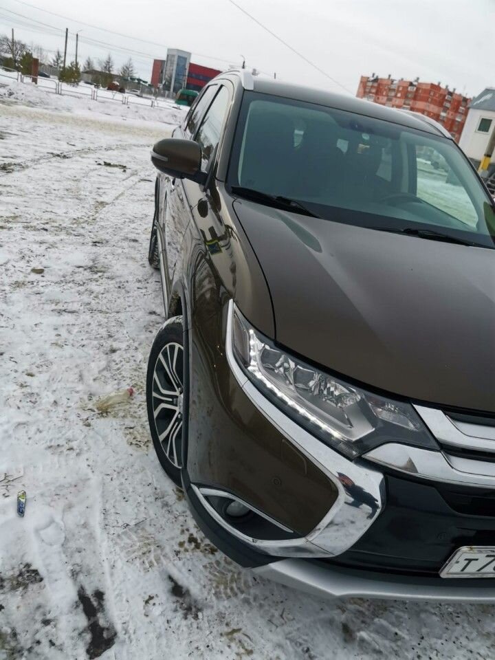 Mitsubishi Outlander: фото владельца