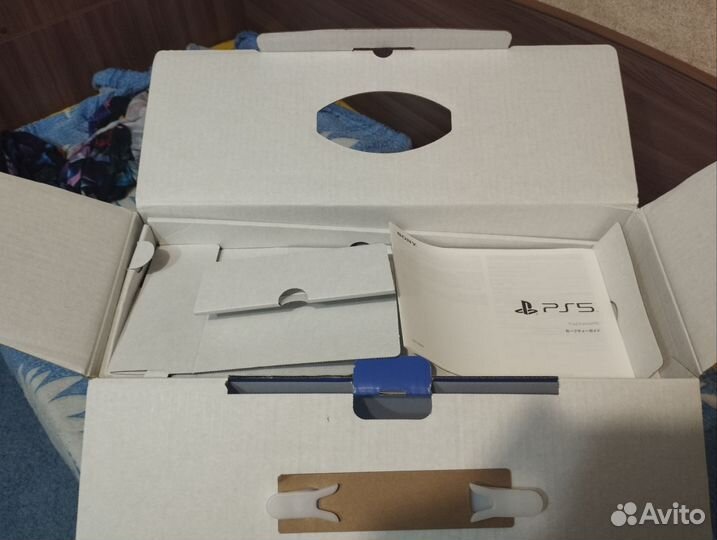 Коробка от Sony PS5