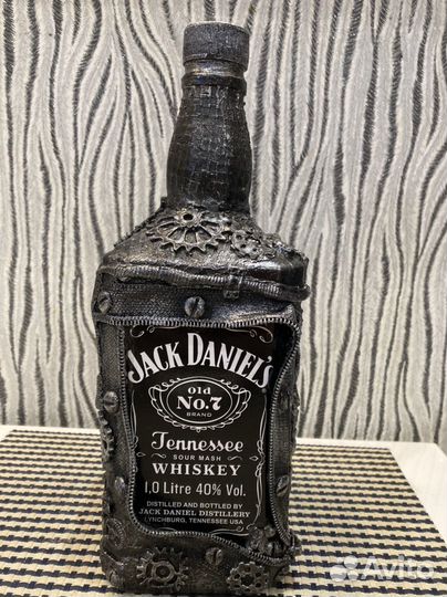 Бутылка декорированная в стиле стмпанк