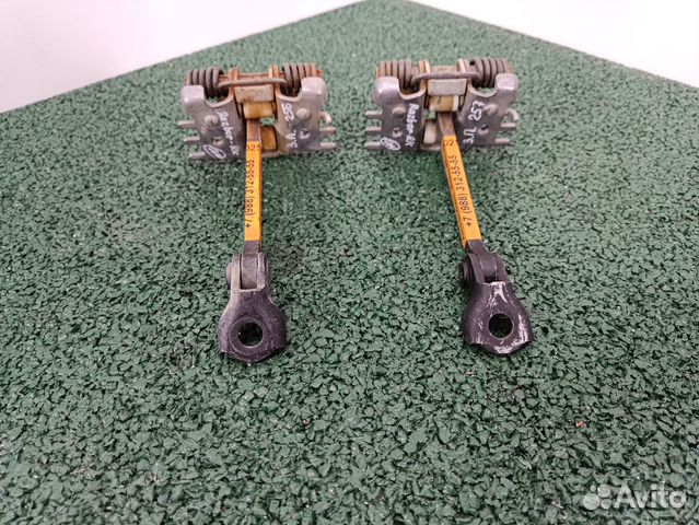 Ограничитель задней двери Renault Fluence